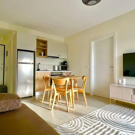 Azure Sea&garden View Apartment